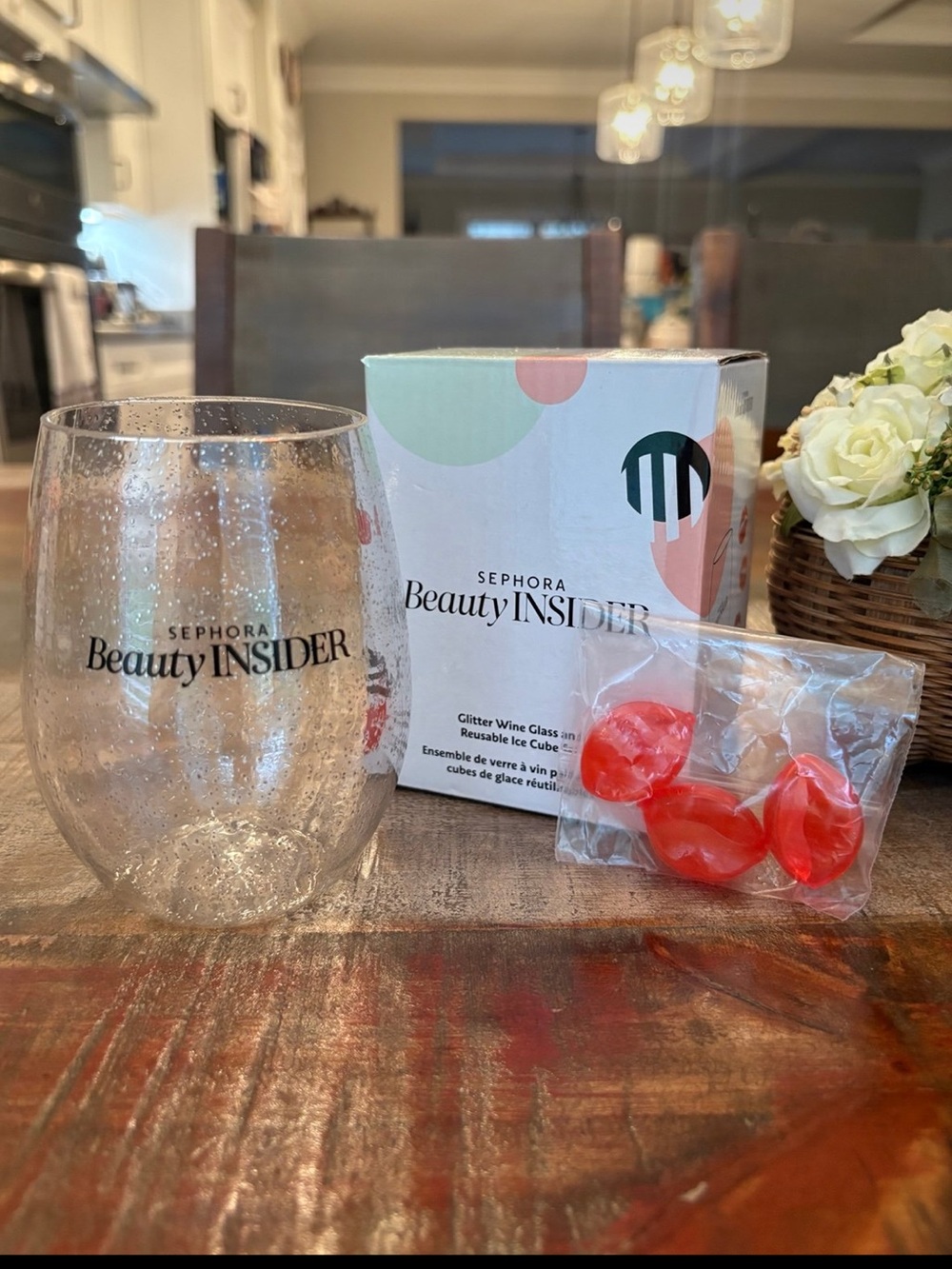 NEW Sephora Beauty Insider GLITTER WINE GLASS & REUSABLE Lips 👄 ICE CUBE Set!